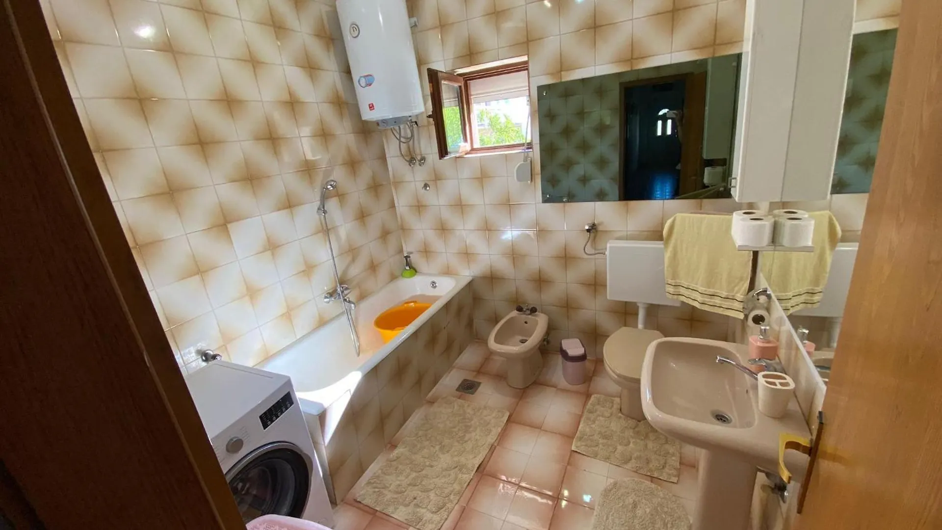 Marina Apartment Kastela Croatia